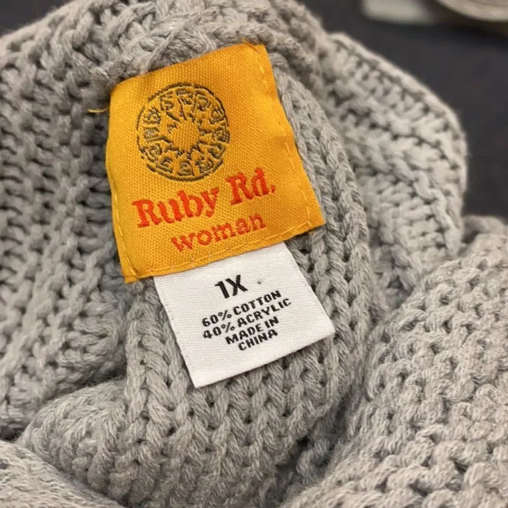 Ruby Rd. Gray Sweater sz. 1X - Picture 3 of 3